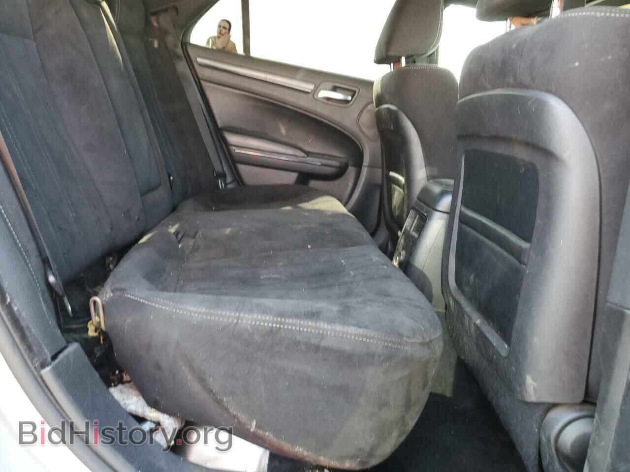 2012 CHRYSLER 300 - VIN: 2C3CCABG3CH115541 - Фото 10