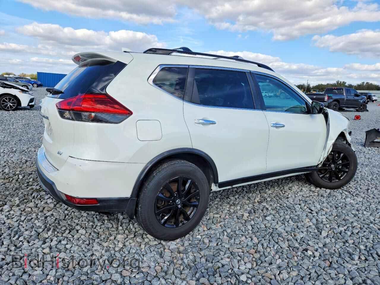 2017 NISSAN ROGUE - VIN: 5N1AT2MT2HC828858 - Фото 3