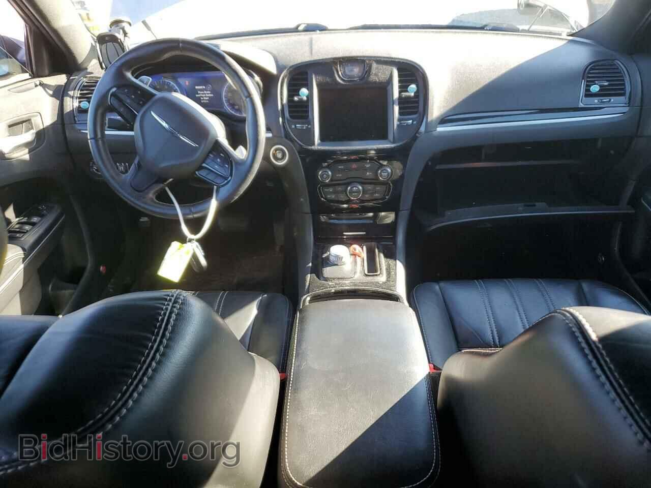 2017 CHRYSLER 300 - VIN: 2C3CCABG3HH646195 - Фото 8