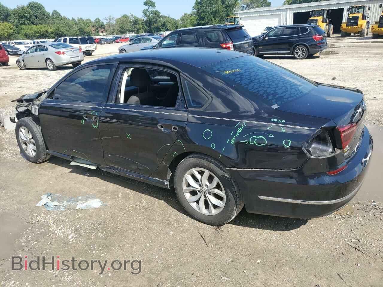 2018 VOLKSWAGEN PASSAT - VIN: 1VWAA7A39JC006265 - Фото 2