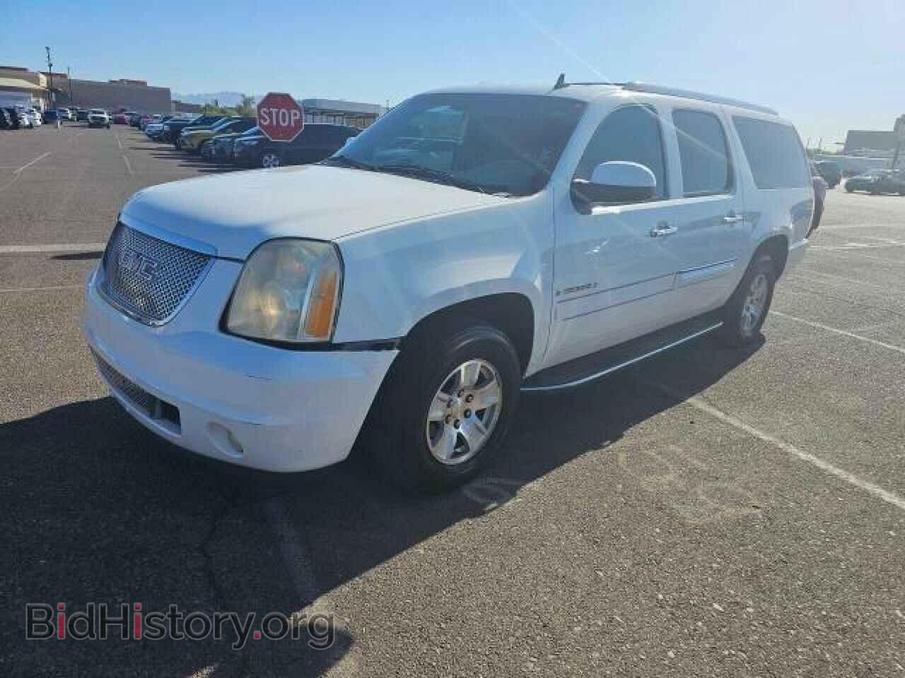 2008 GMC YUKON - VIN: 1GKFC66858J251172 - Фото 2