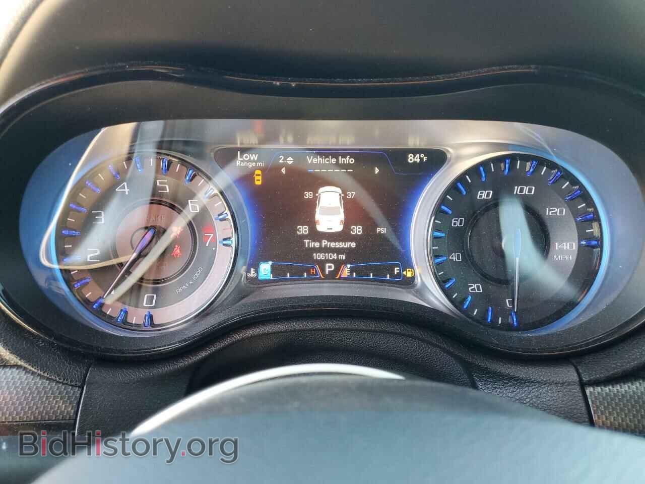 2015 CHRYSLER 300 - VIN: 2C3CCABG9FH760490 - Фото 9