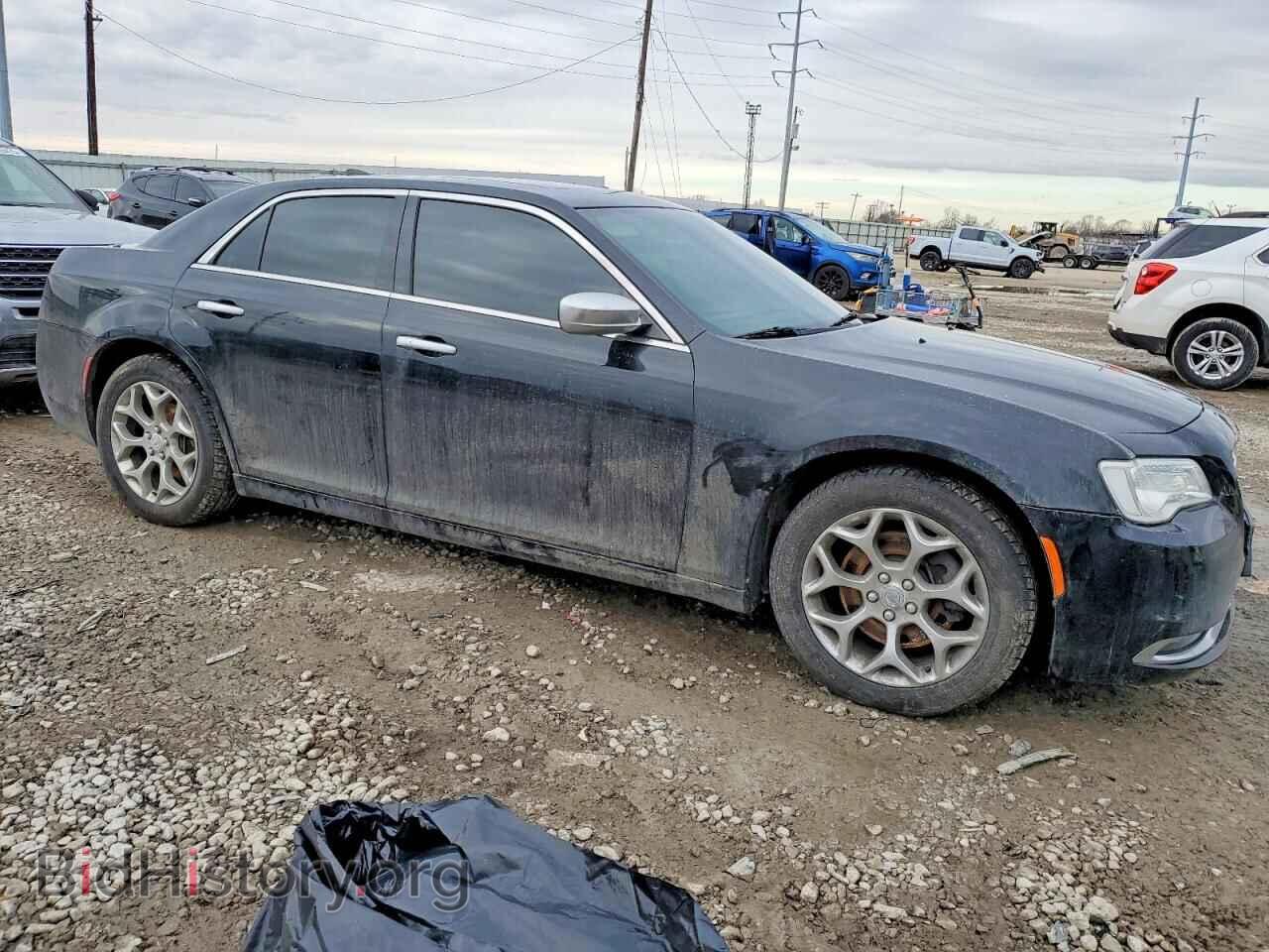 2016 CHRYSLER 300 - VIN: 2C3CCASG8GH287845 - Фото 4