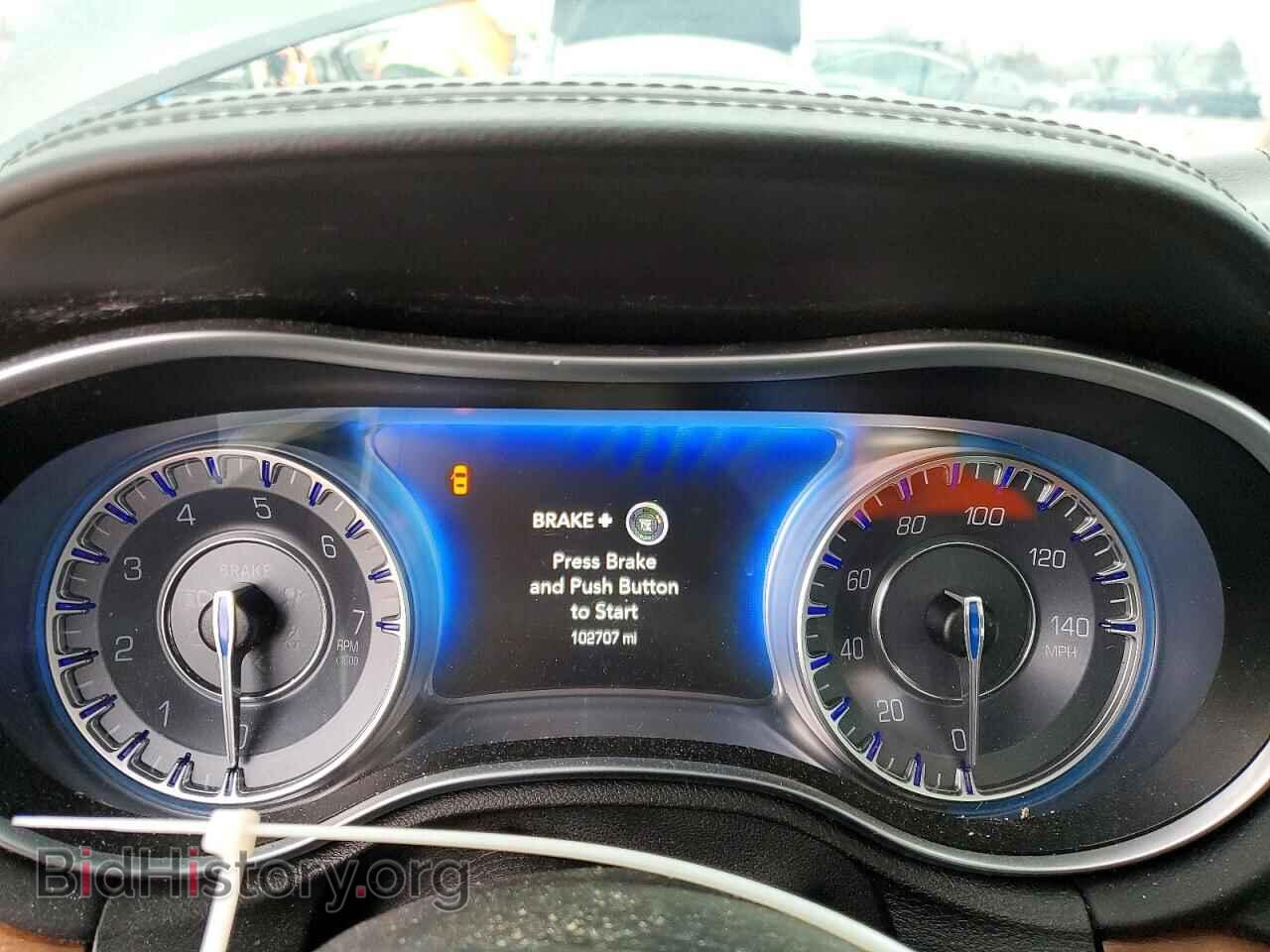 2016 CHRYSLER 300 - VIN: 2C3CCASG8GH287845 - Фото 9