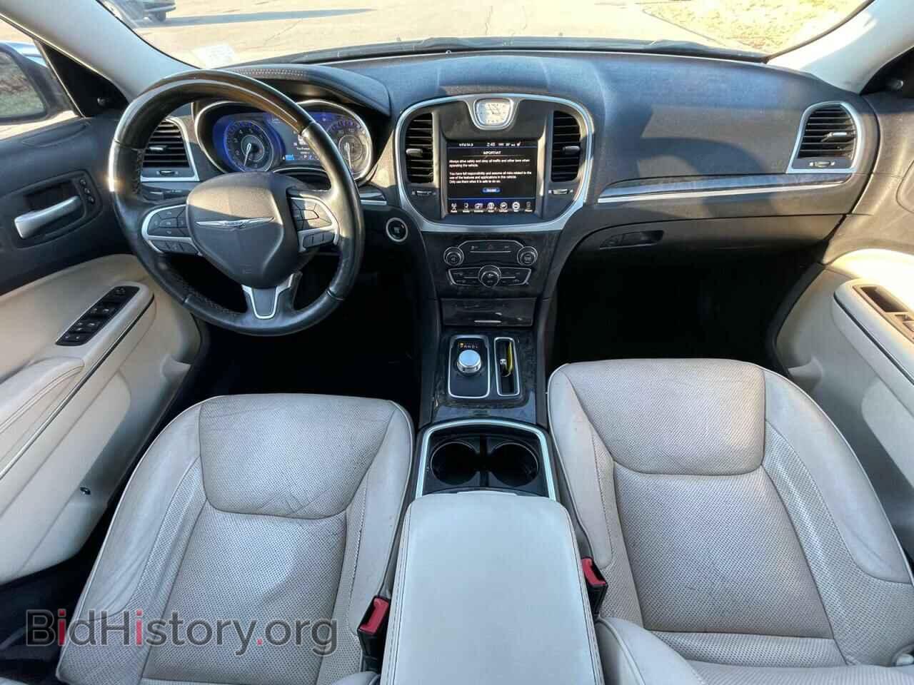 2016 CHRYSLER 300 - VIN: 2C3CCAEG4GH111211 - Фото 9