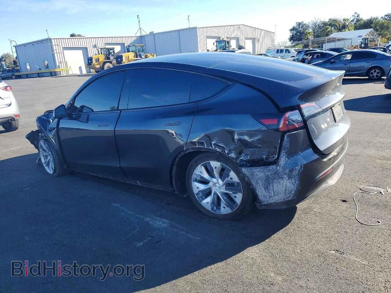 2024 TESLA MODEL Y - VIN: 7SAYGDEE7RF986512 - Фото 2