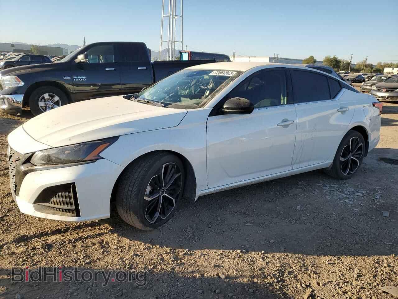 Photo 1N4BL4CV5PN353447 - NISSAN ALTIMA 2023