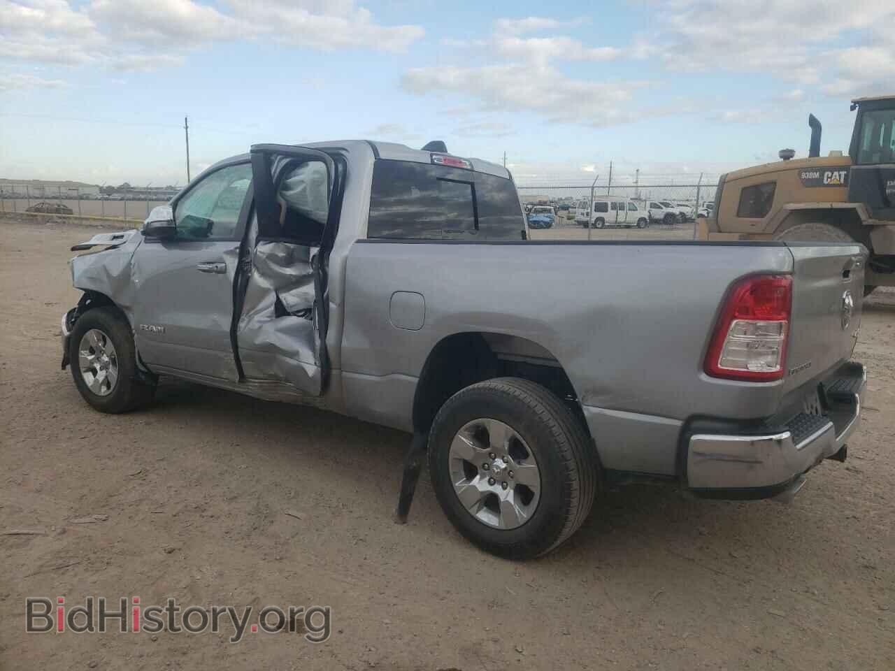 2020 RAM 1500 - VIN: 1C6SRFBT5LN281204 - Фото 2