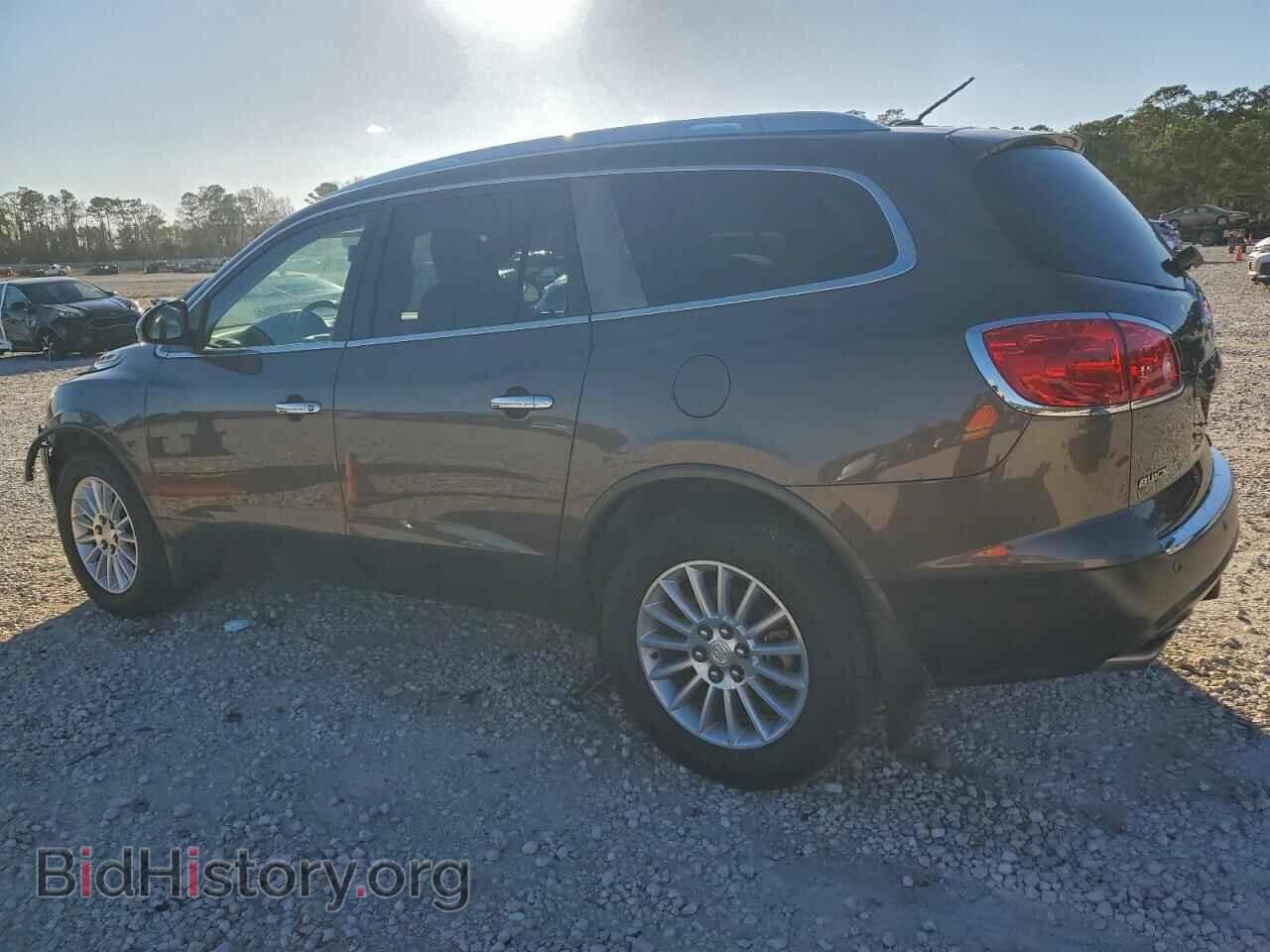 2011 BUICK ENCLAVE - VIN: 5GAKRAED3BJ279703 - Фото 2