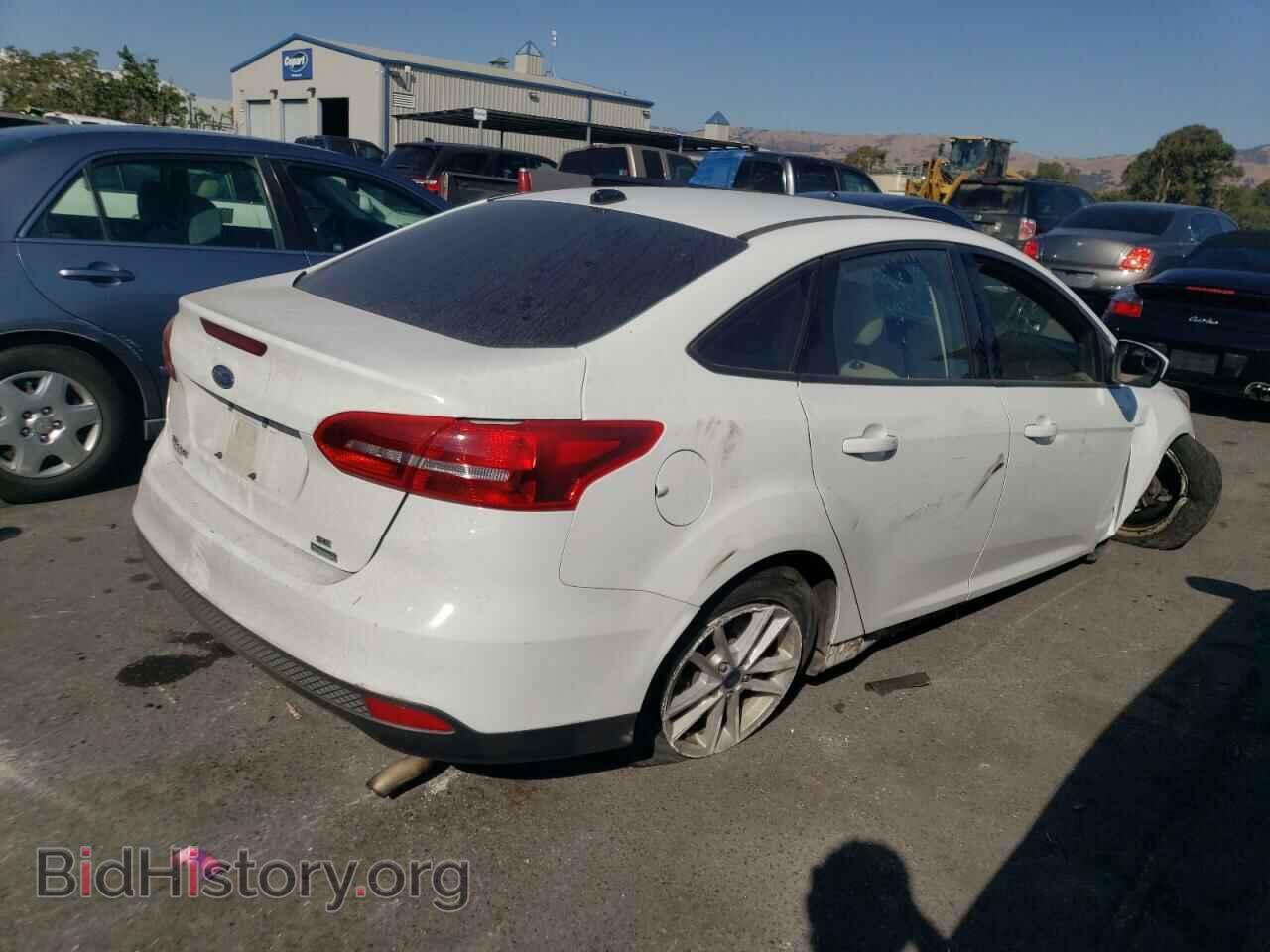 2018 FORD FOCUS - VIN: 1FADP3FE7JL261066 - Photo 3