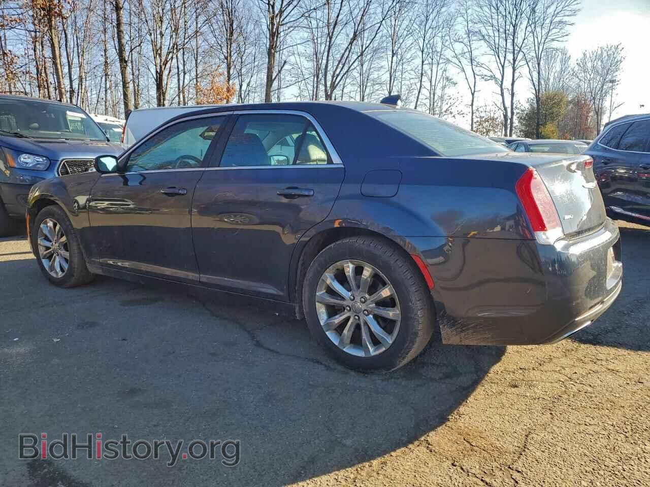 2015 CHRYSLER 300 - VIN: 2C3CCARG9FH904657 - Фото 2