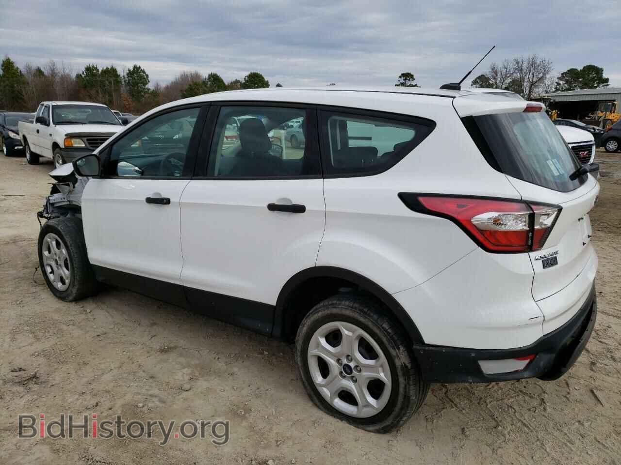 2018 FORD ESCAPE - VIN: 1FMCU0F7XJUD00964 - Фото 2