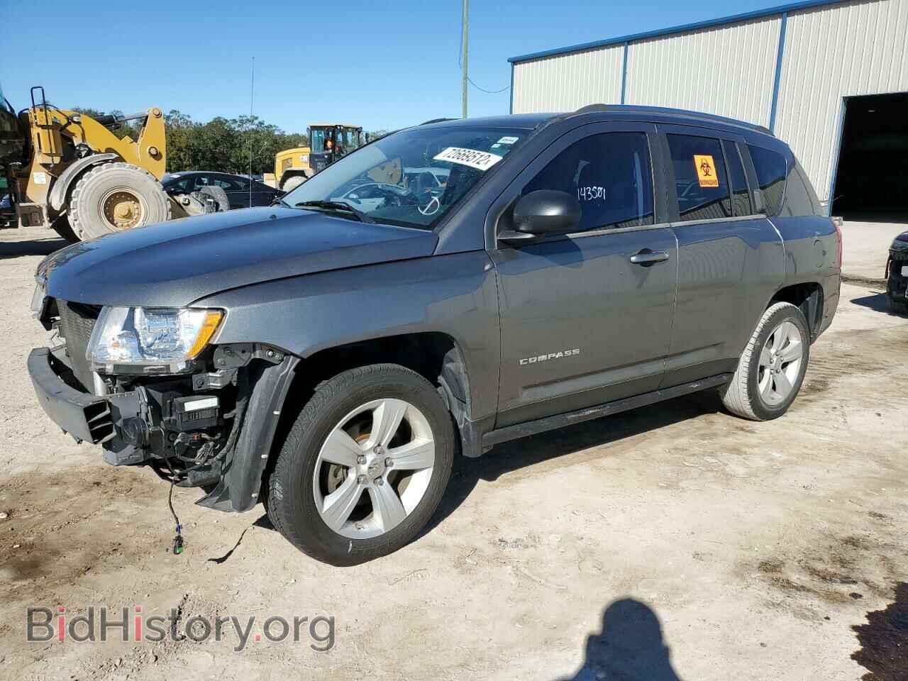 Photo 1J4NT1FA2BD195625 - JEEP COMPASS 2011