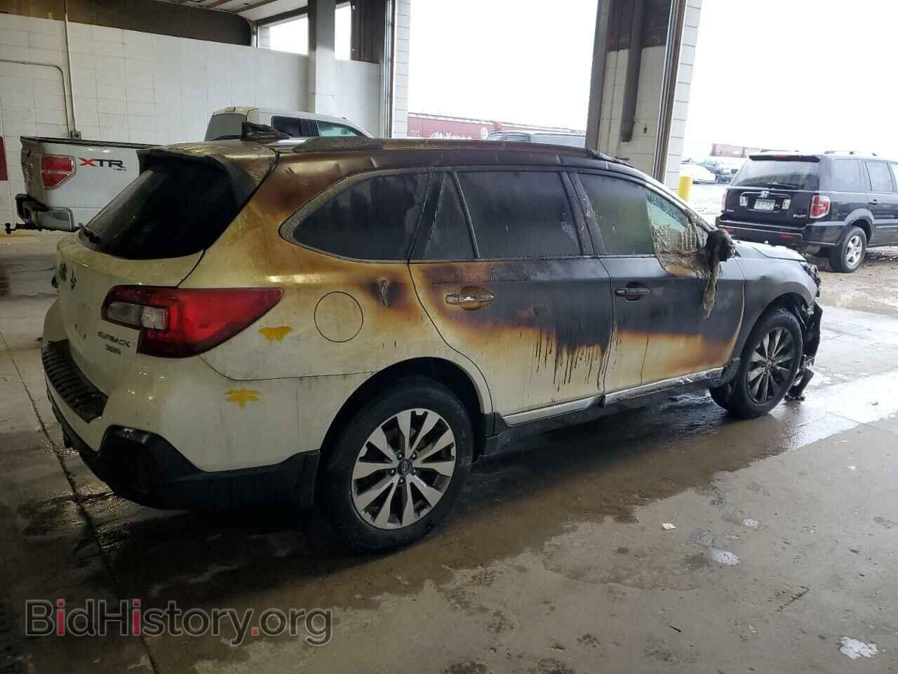 2019 SUBARU OUTBACK - VIN: 4S4BSETC6K3381825 - Фото 3