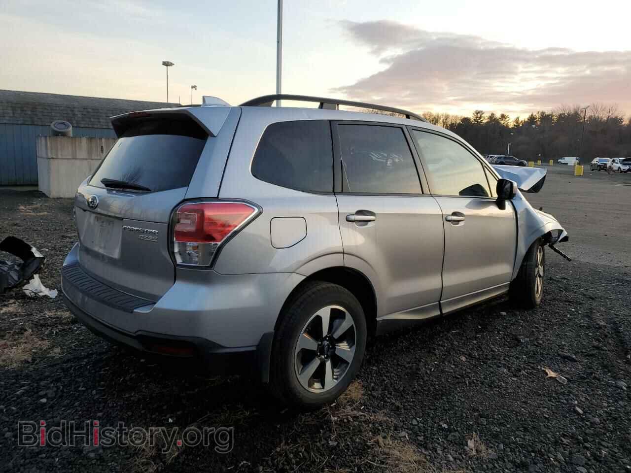 2017 SUBARU FORESTER - VIN: JF2SJAECXHH596358 - Фото 3