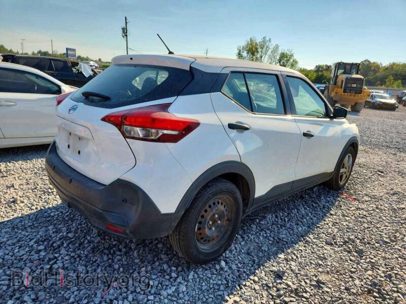 2020 Nissan KICKS (VIN 3N1CP5BV1LL516456) — фото 3 из 12