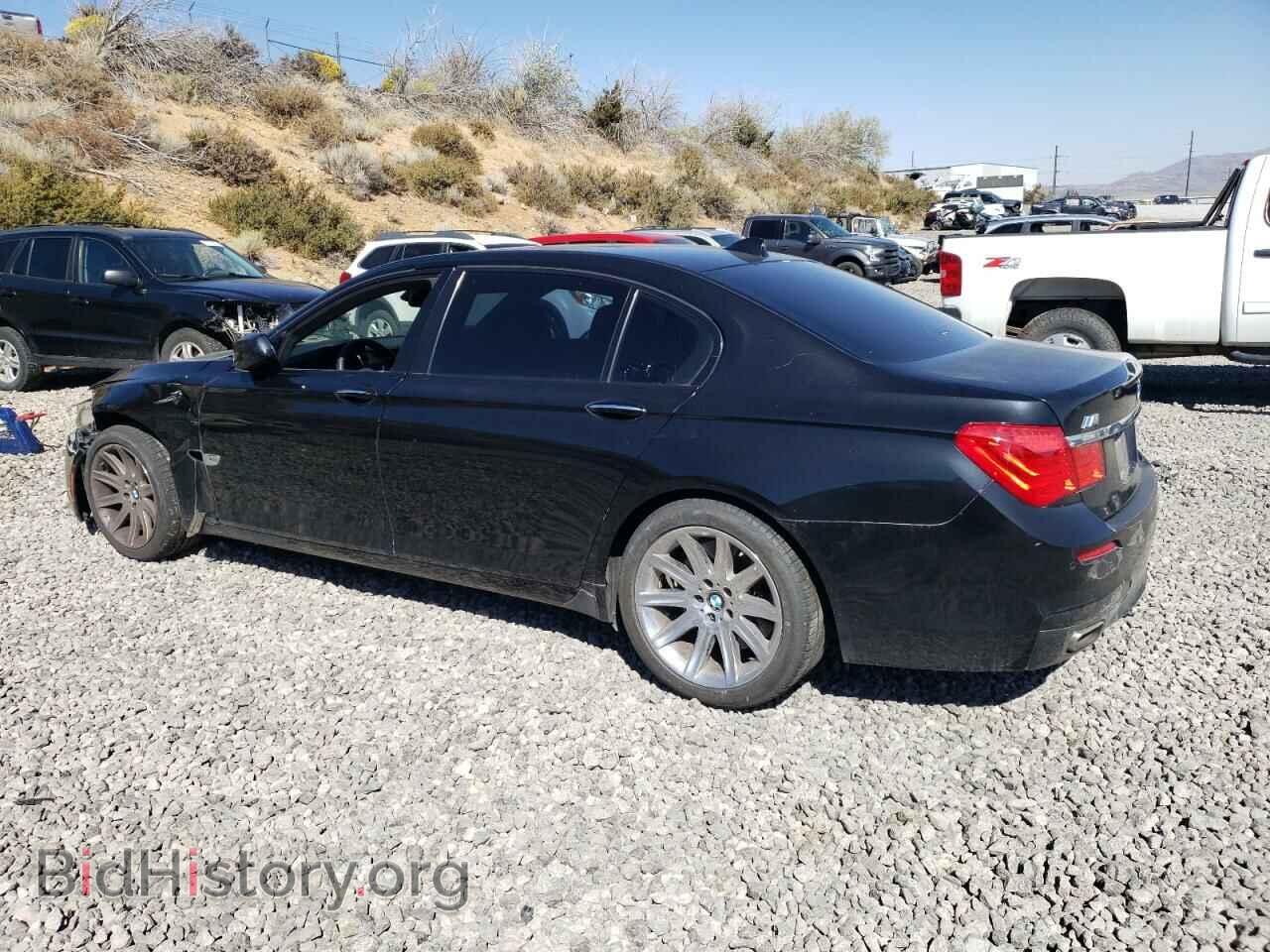 2011 BMW 7 SERIES - VIN: WBAKC8C51BC433072 - Фото 2