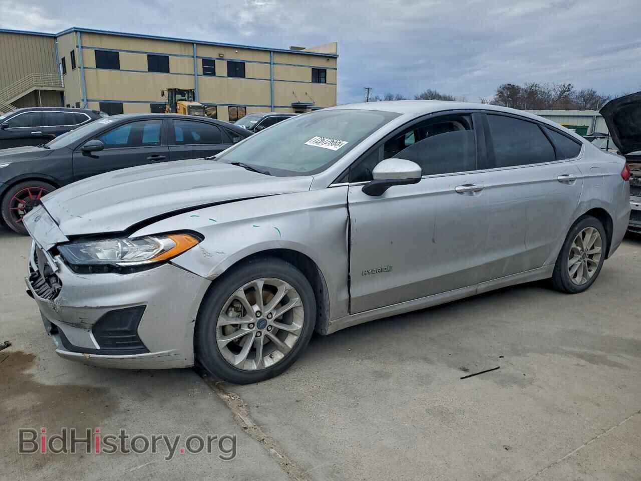 Photo 3FA6P0LU2KR225260 - FORD FUSION 2019