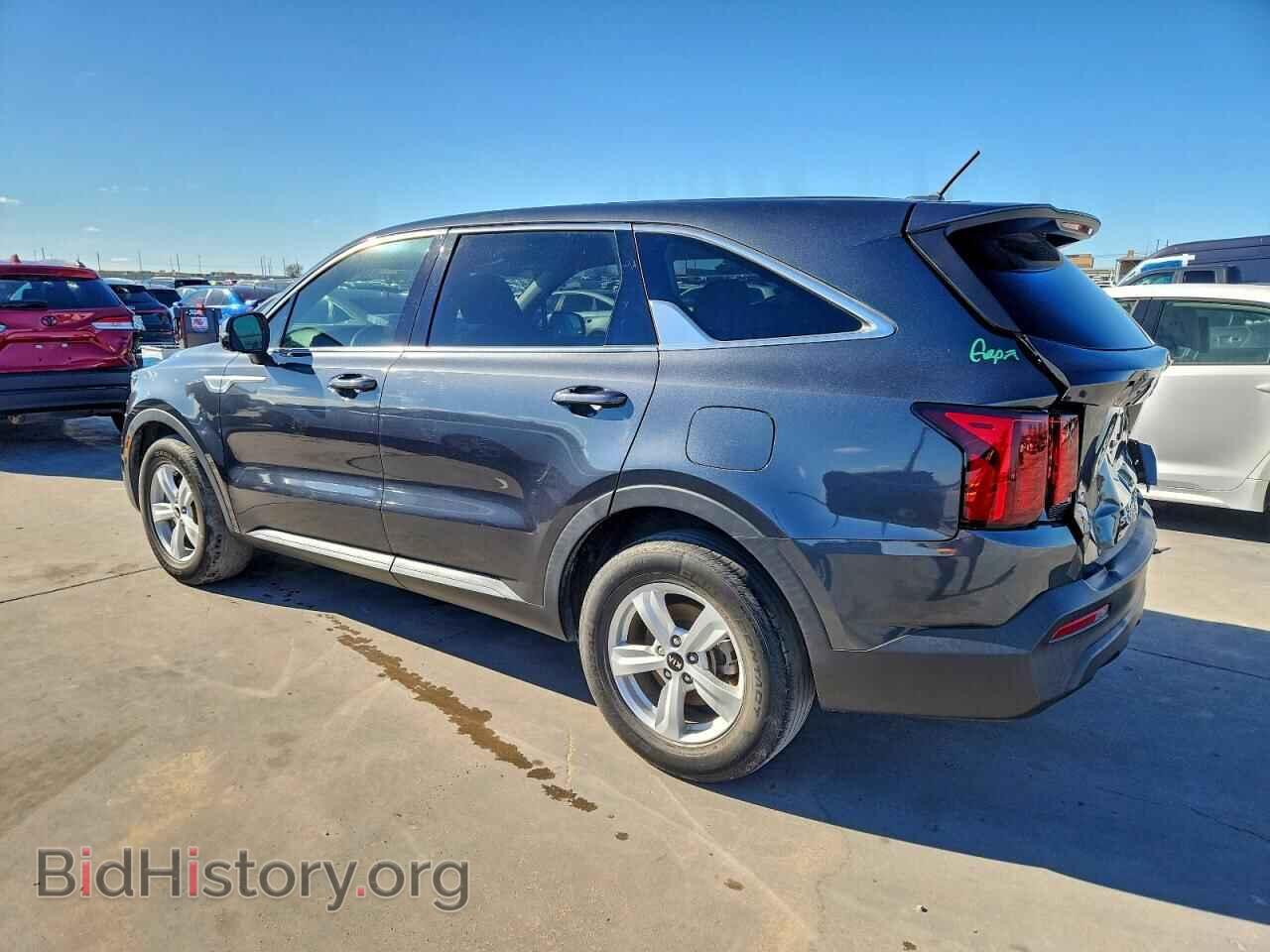2021 KIA SORENTO - VIN: 5XYRG4LC2MG030827 - Фото 2