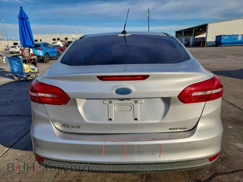 2015 Ford FOCUS (VIN 1FADP3E27FL305842) — photo 6 of 15