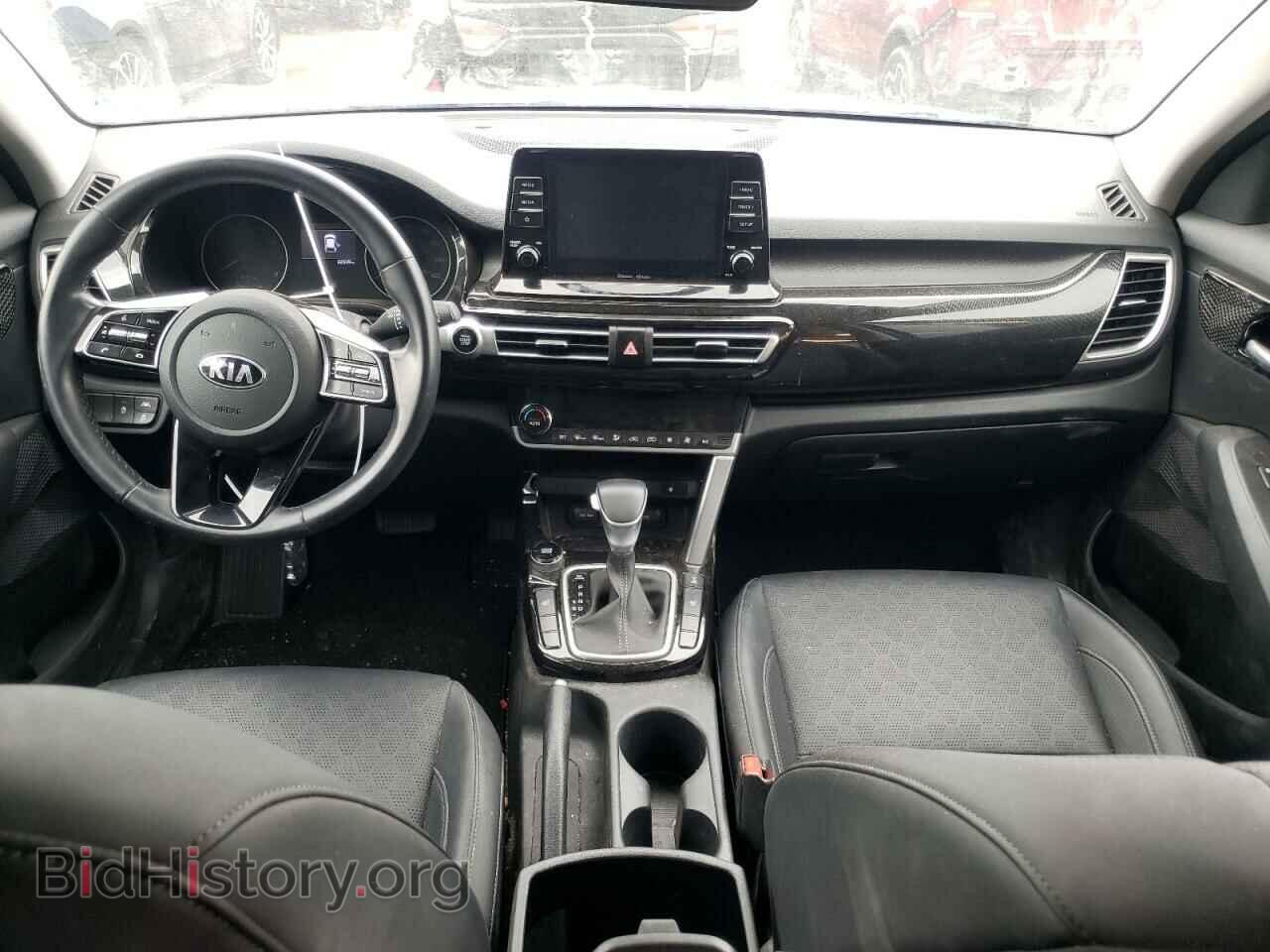 2021 KIA SELTOS - VIN: KNDERCAA6M7155184 - Фото 8