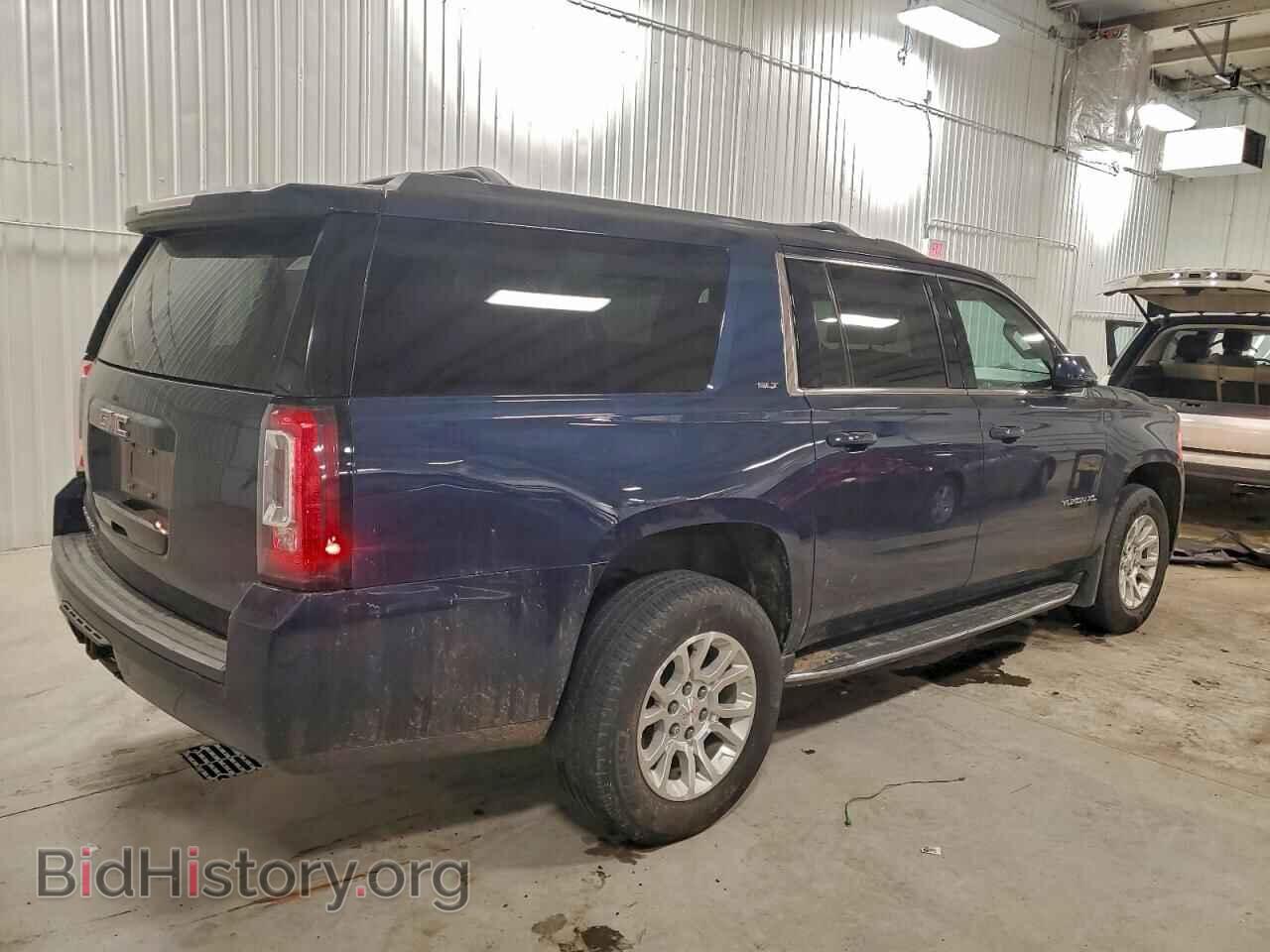 2017 GMC YUKON - VIN: 1GKS2GKC1HR365639 - Фото 3