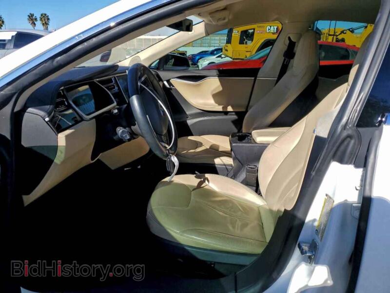 2013 Tesla MODEL S (VIN 5YJSA1CG1DFP03716) — фото 7 из 13