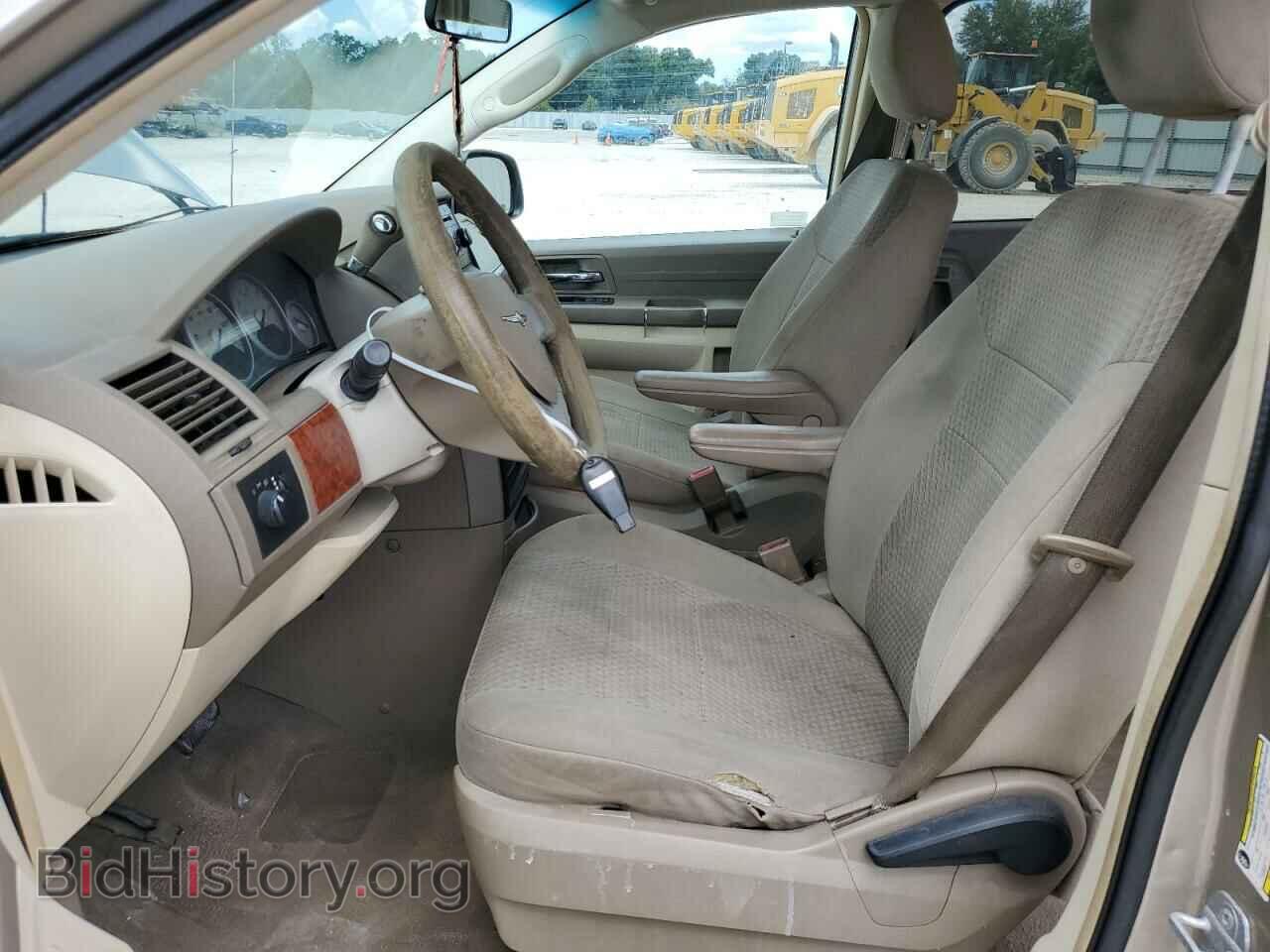 2008 CHRYSLER MINIVAN - VIN: 2A8HR44H58R708142 - Фото 7