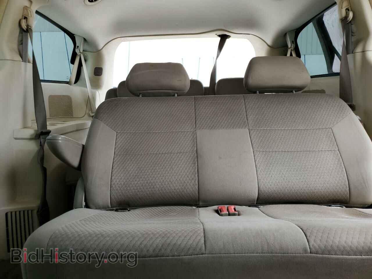 2008 CHRYSLER MINIVAN - VIN: 2A8HR44H58R708142 - Фото 10
