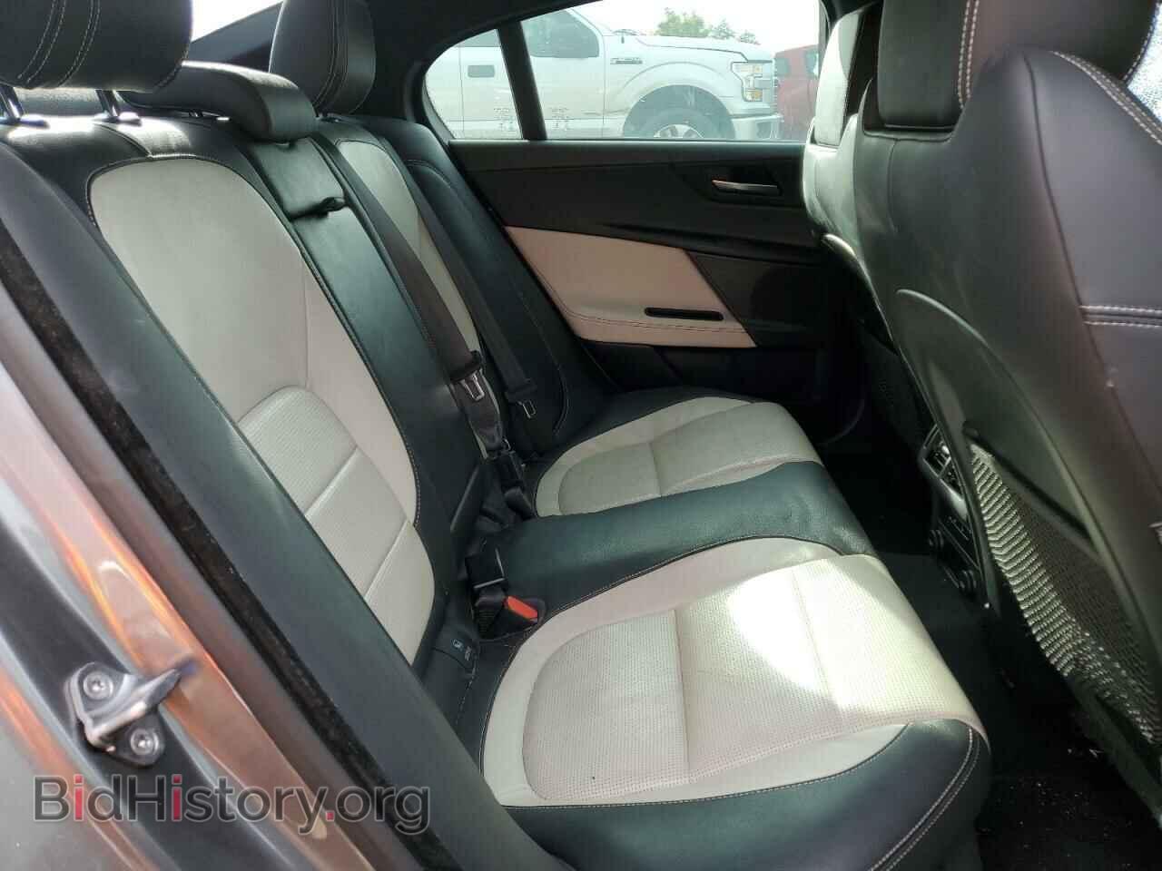 2017 JAGUAR XE - VIN: SAJAF4BVXHA948917 - Фото 10