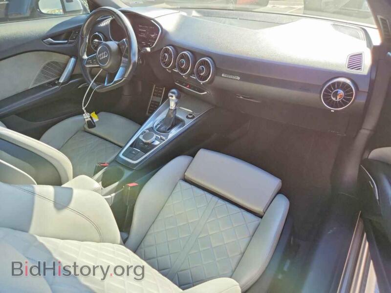 2017 Audi TT (VIN TRUC5AFV3H1012159) — photo 8 of 12