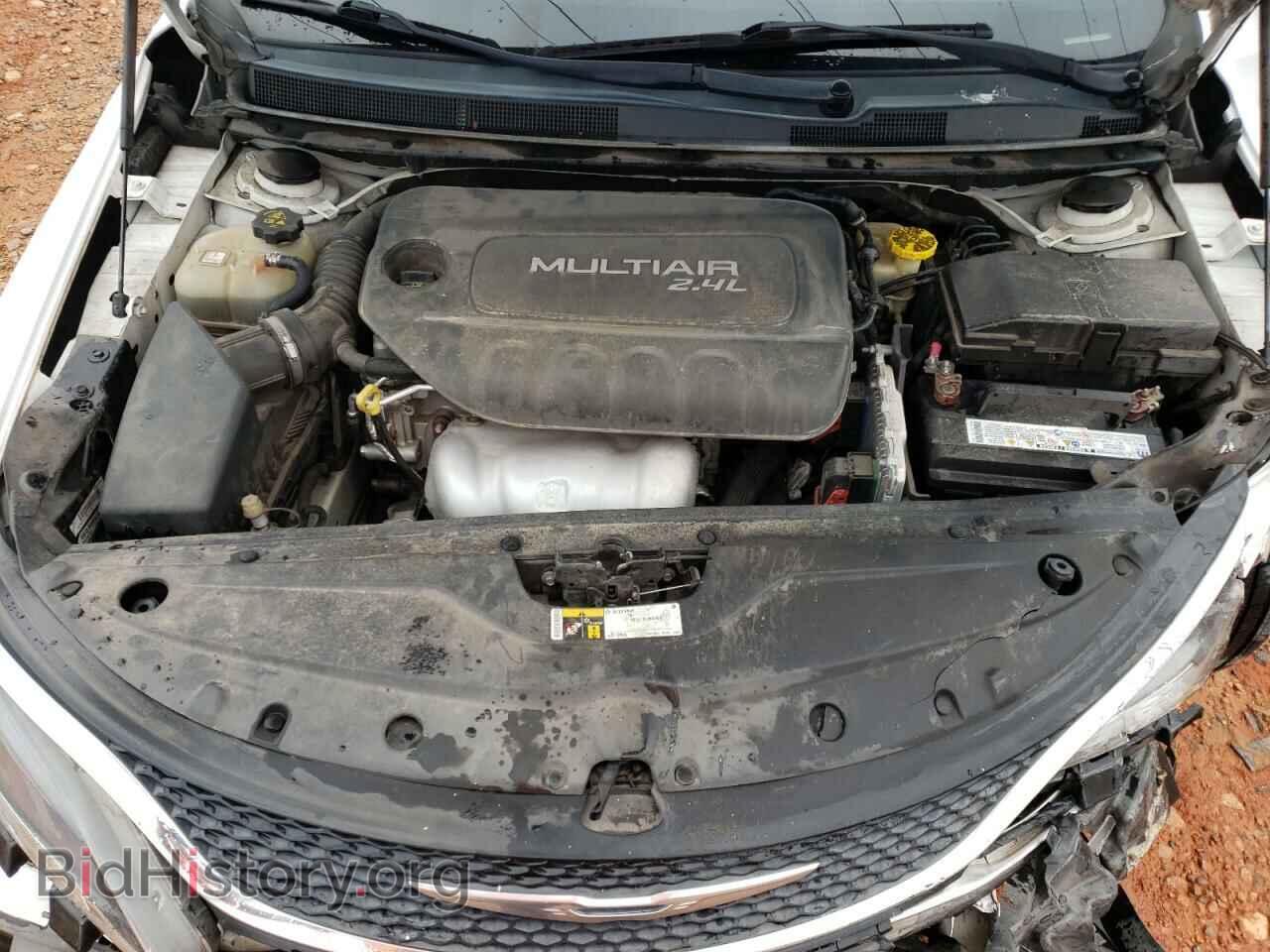 2015 CHRYSLER 200 - VIN: 1C3CCCABXFN732156 - Фото 11
