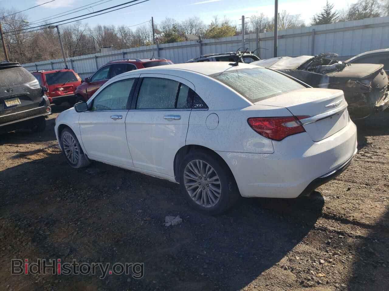 2013 CHRYSLER 200 - VIN: 1C3CCBCG2DN543453 - Фото 2