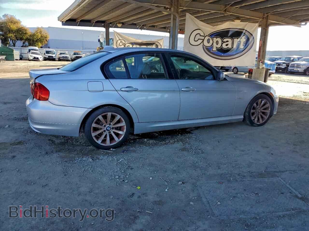 2011 BMW 3 SERIES - VIN: WBAPH5C55BA445775 - Фото 3