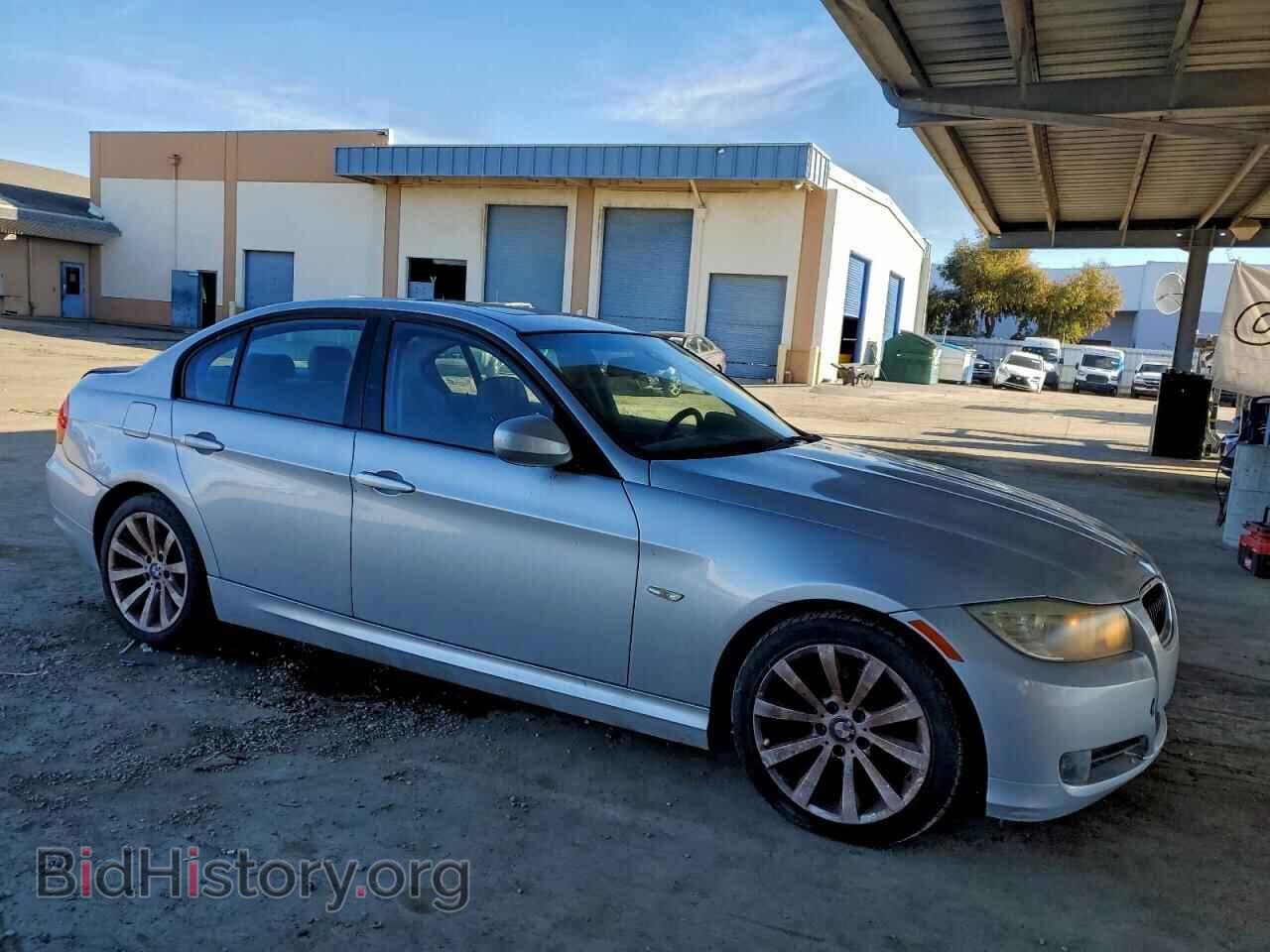 2011 BMW 3 SERIES - VIN: WBAPH5C55BA445775 - Фото 4