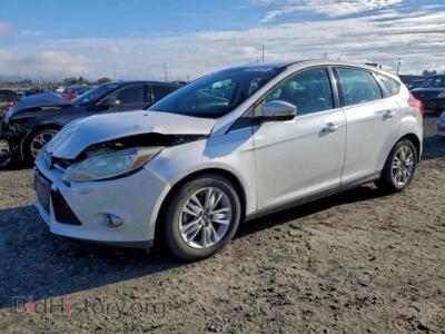 2012 Ford FOCUS SEL, white — VIN 1FAHP3M2XCL285391, Copart