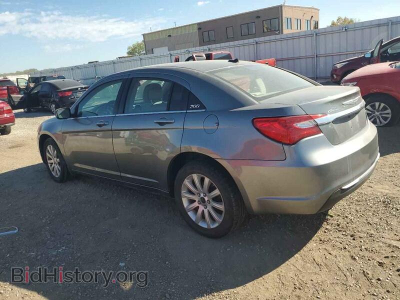 2013 Chrysler 200 (VIN 1C3CCBBBXDN650384) — фото 2 из 12