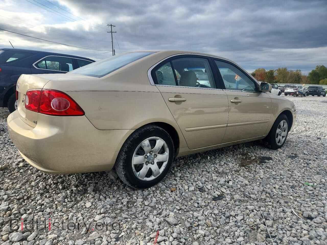 2008 KIA OPTIMA - VIN: KNAGE123785227629 - Photo 3