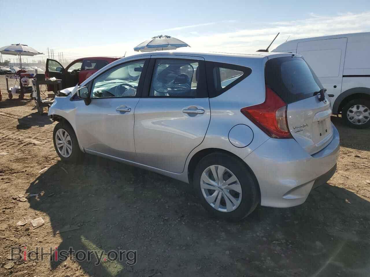 2018 NISSAN VERSA - VIN: 3N1CE2CP4JL360480 - Фото 2