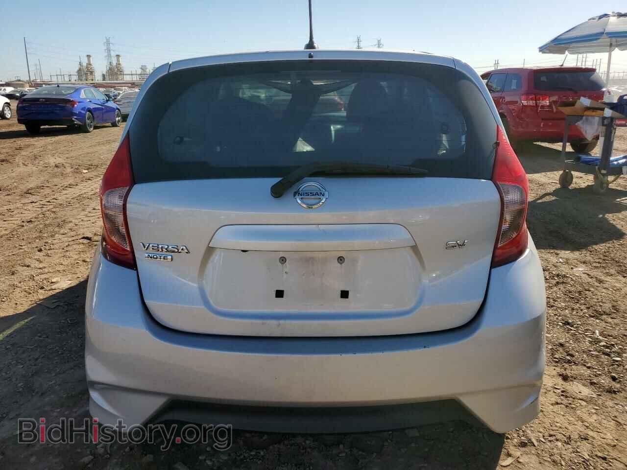 2018 NISSAN VERSA - VIN: 3N1CE2CP4JL360480 - Фото 6