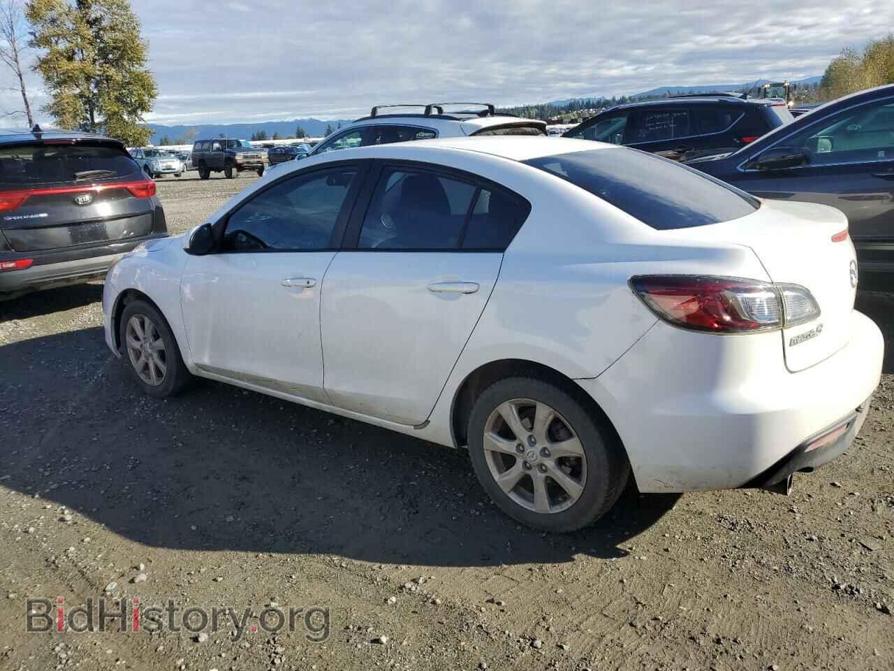 2011 MAZDA 3 - VIN: JM1BL1VF1B1421614 - Фото 2