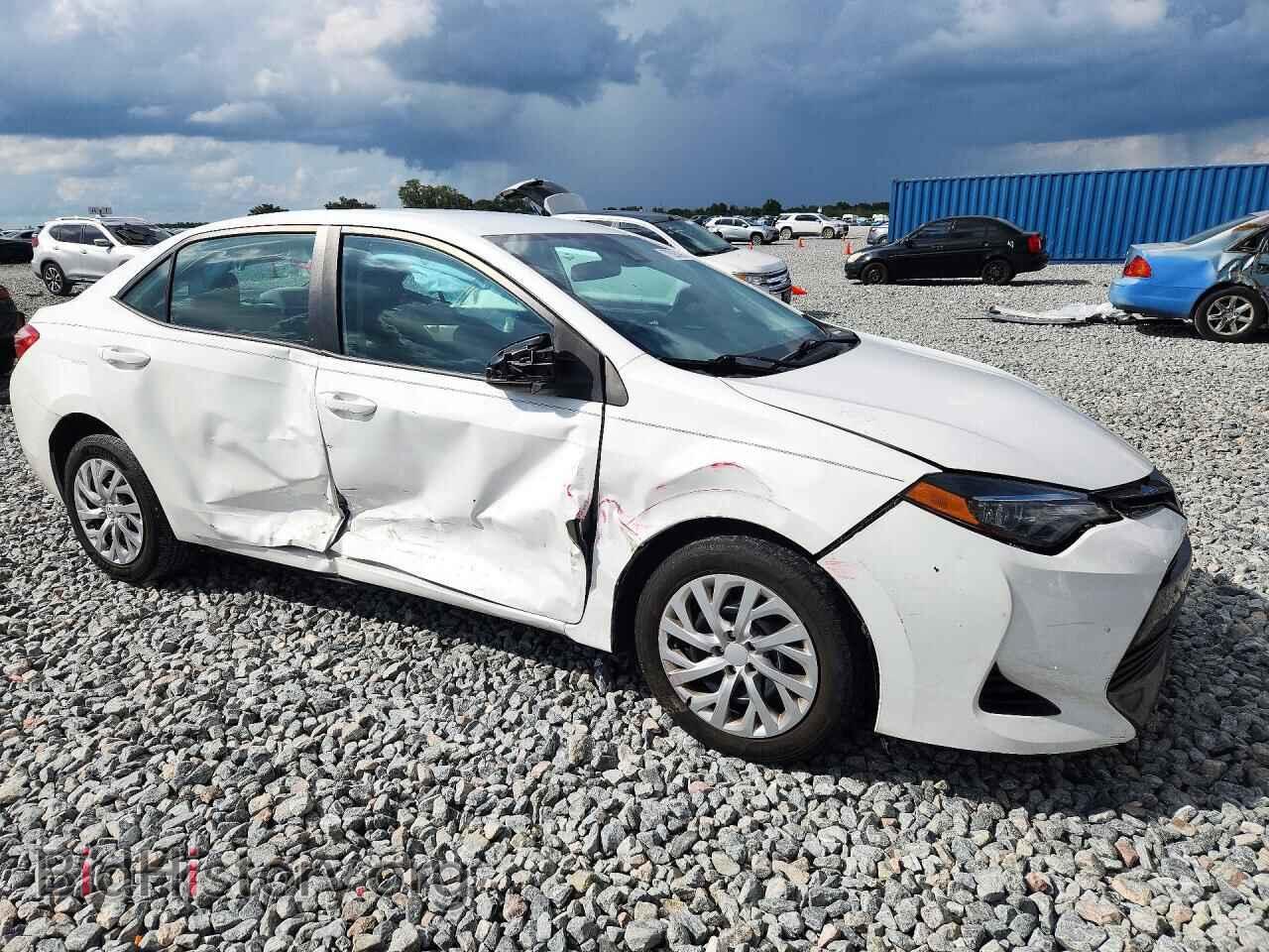 2018 TOYOTA COROLLA - VIN: 5YFBURHE0JP825657 - Фото 4