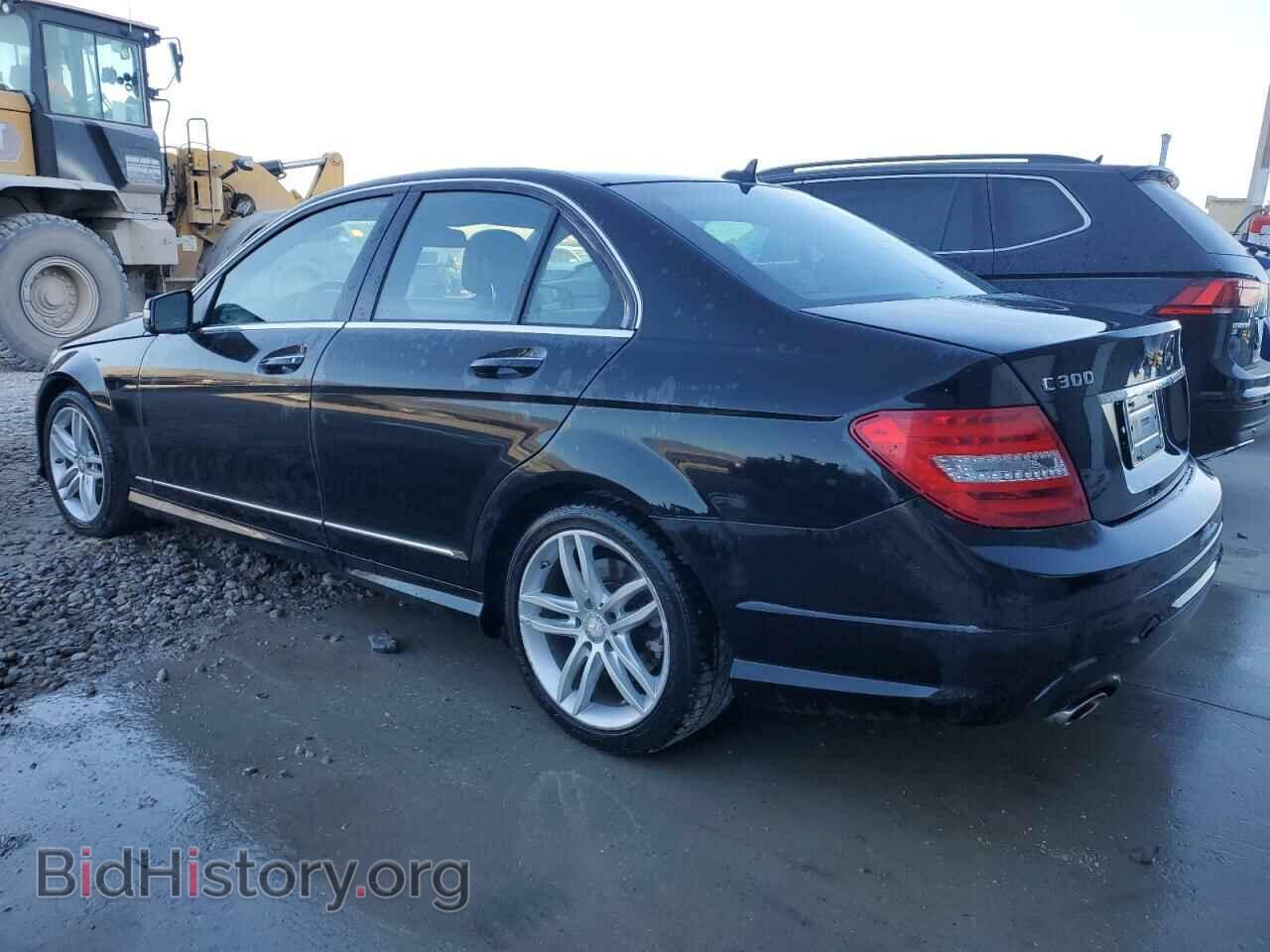 2014 MERCEDES-BENZ C-CLASS - VIN: WDDGF8AB8EA937357 - Фото 2