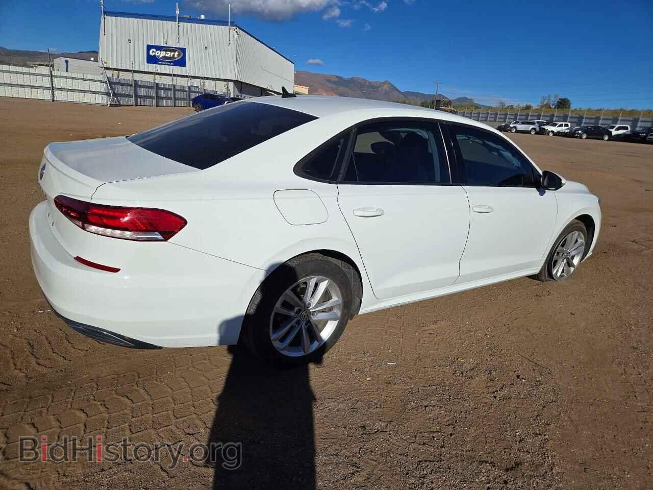 2020 VOLKSWAGEN PASSAT - VIN: 1VWAA7A38LC017521 - Photo 3
