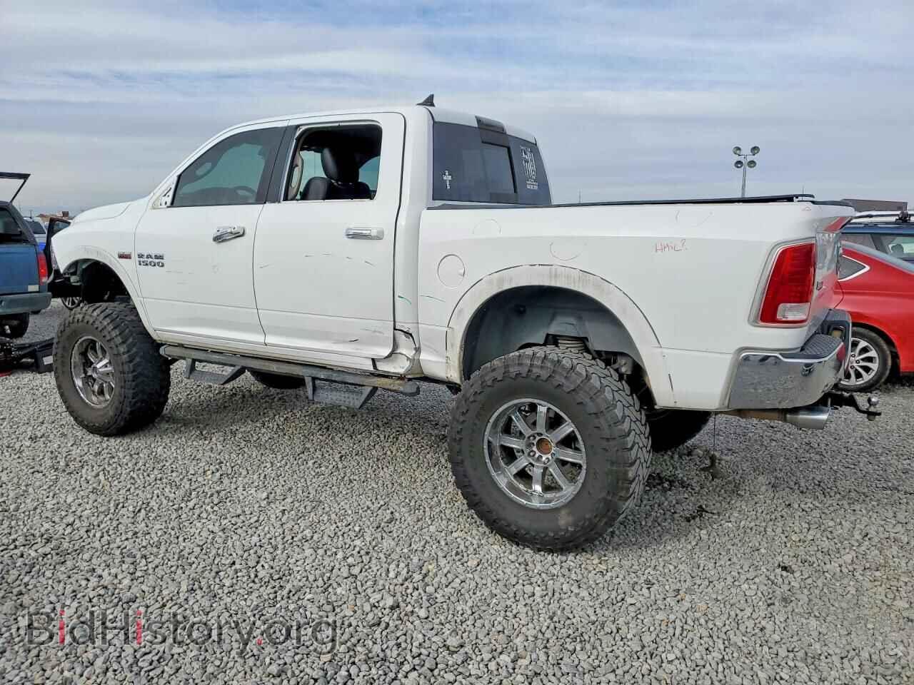 2017 RAM 1500 - VIN: 1C6RR7NT1HS774922 - Фото 2