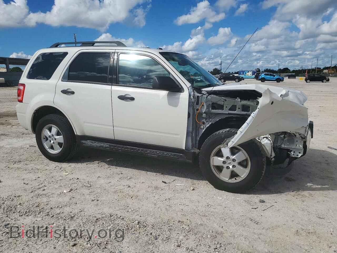 2012 Ford ESCAPE (VIN 1FMCU0DG9CKB15872) — фото 4 из 13