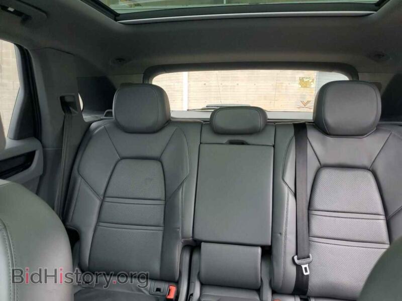 2020 Porsche CAYENNE (VIN WP1AA2AY3LDA06095) — фото 10 из 13