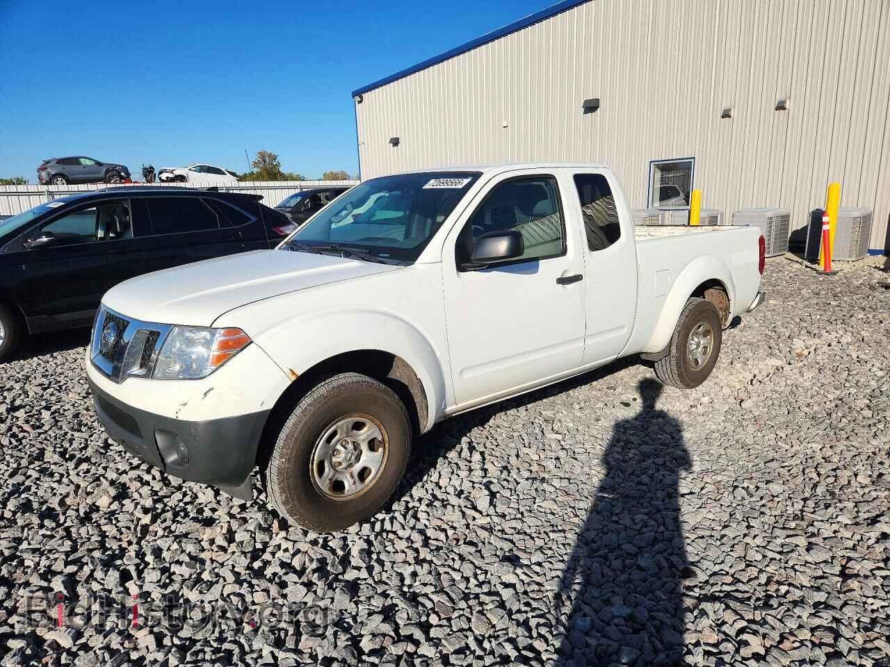 2016 Nissan FRONTIER S (VIN 1N6BD0CT8GN771464) — фото 1 из 12, Copart, повреждение: передняя часть