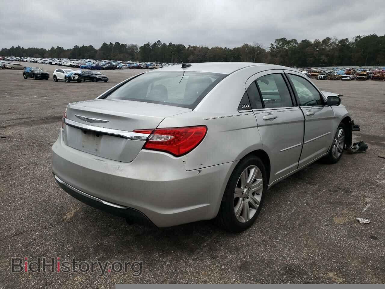 2012 CHRYSLER 200 - VIN: 1C3CCBAB7CN318077 - Фото 3