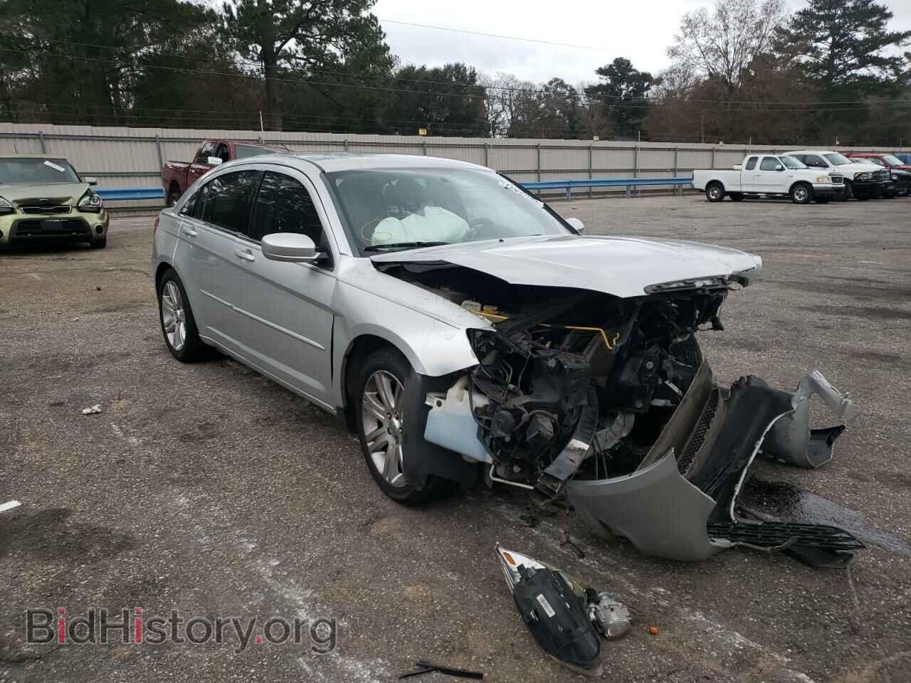 2012 CHRYSLER 200 - VIN: 1C3CCBAB7CN318077 - Фото 4